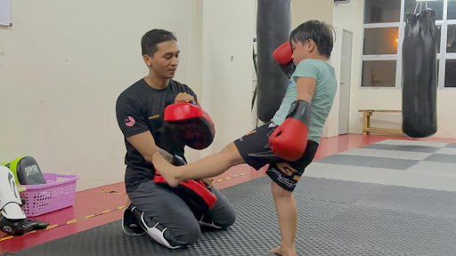 STAR COMBAT (FITNESS,MUAY THAI, KICKBOXING,BOXING) STAR COMBAT (FITNESS,MUAY THAI, KICKBOXING,BOXING)