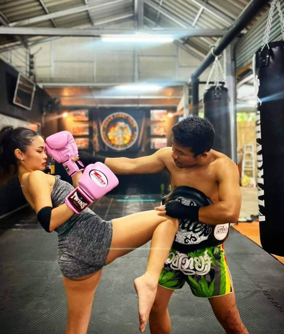 kelas muay thai terbaik di telaga batu