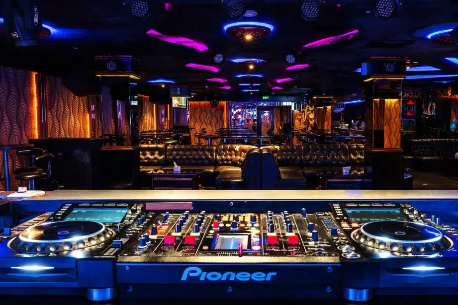 Ultimate M-One 1 ultimate m one 1